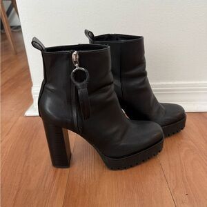 Zara - Black Rubber boots with heel 4.3”